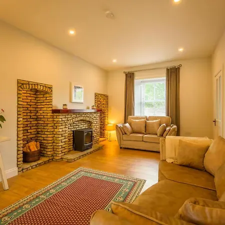 Casa vacanze The Stone House Sleeps 10 With Parking *